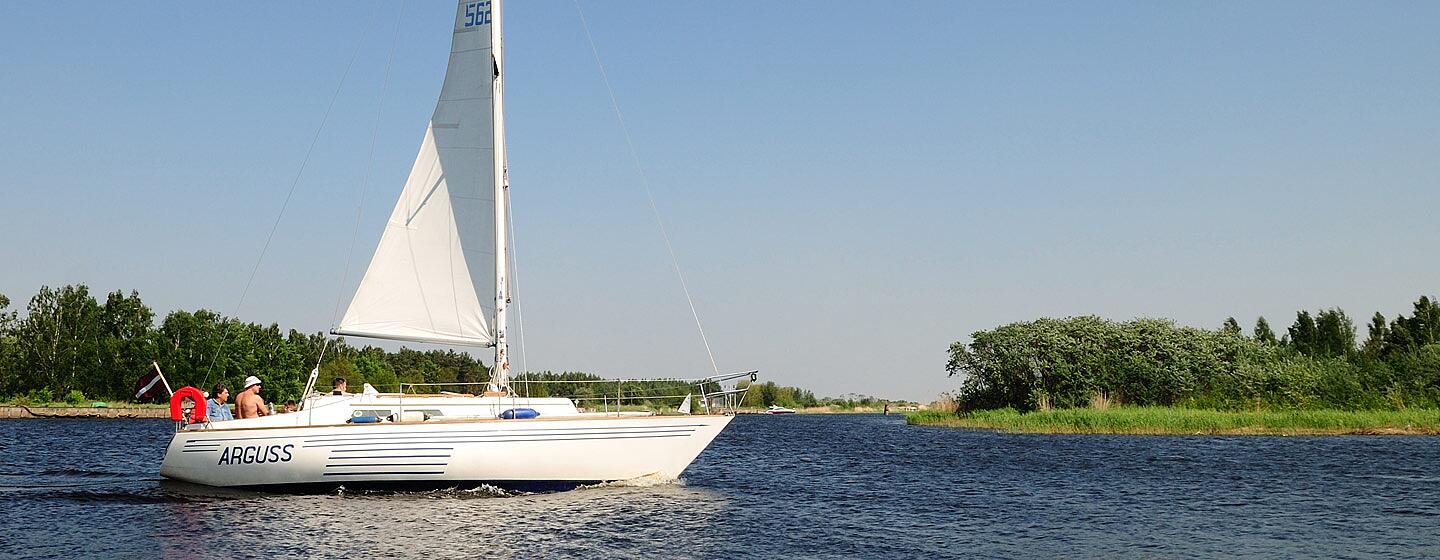Яхта Arguss