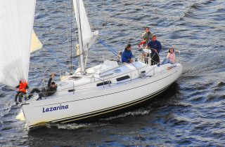 Яхта Lazarina