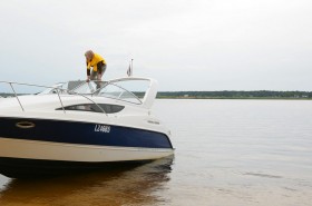 Motor Boat Bayliner 285