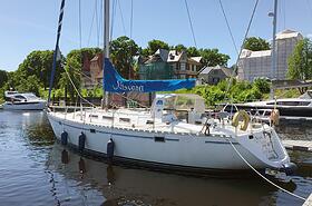 Jahta Nirvana Rīgā