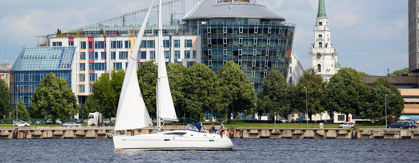 Яхта Sun Odyssey 42DS